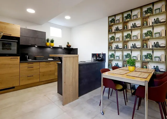 Palatinazeit- Apartments In Freinsheim - Hamburg & Berlin - Stilvoll Wohnen Unter Einem Dach Freinsheim